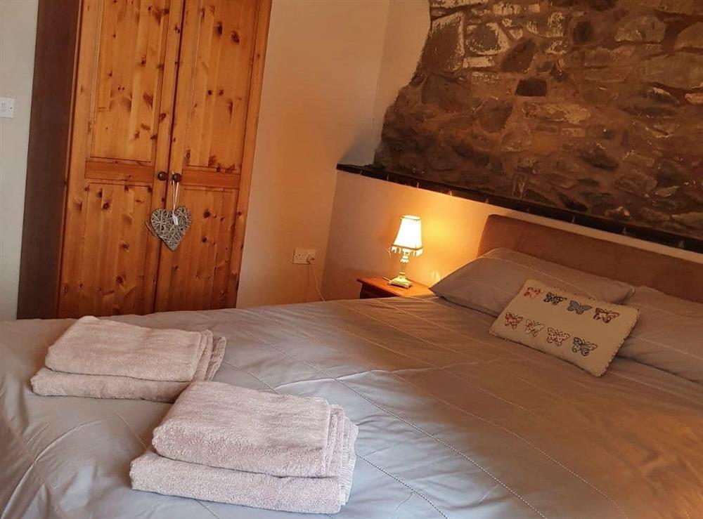 Double bedroom at Y Dderwen in Llanfair Caereinion, Powys