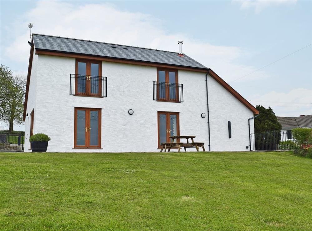 Attractive holiday home at Y Hendy Llaeth in Red Roses, near Whitland, Dyfed