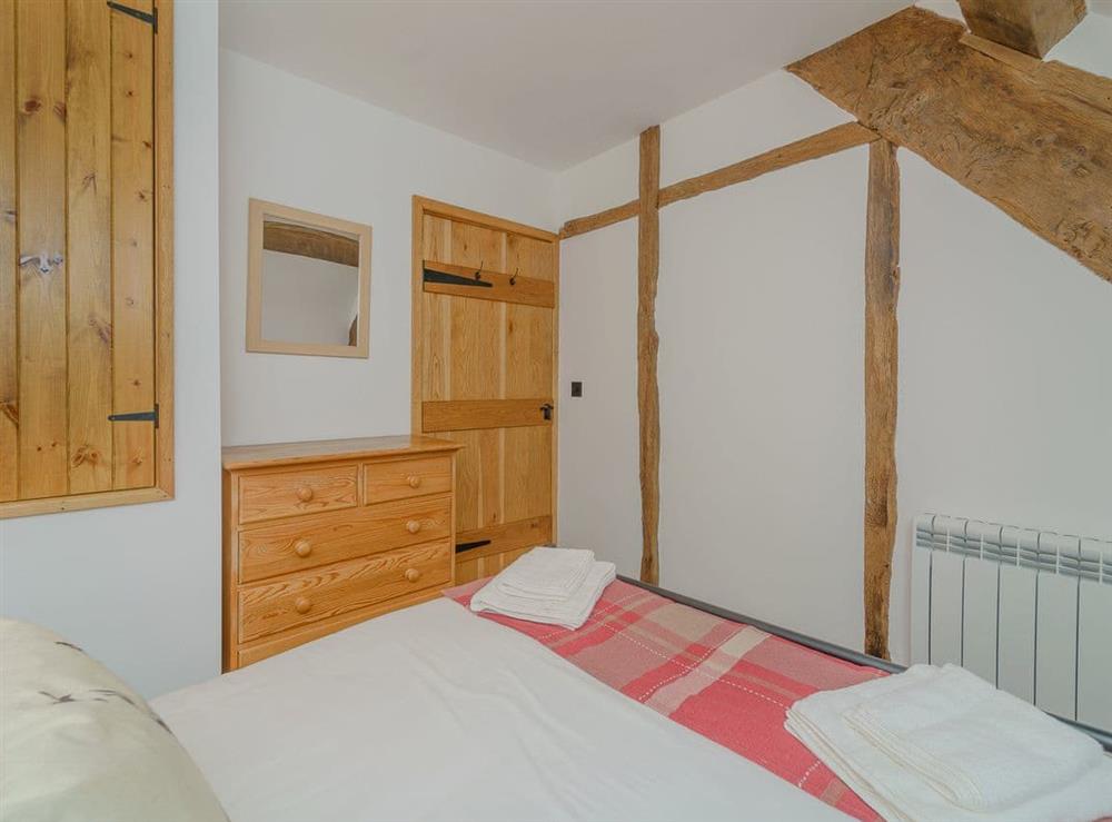 Double bedroom (photo 6) at Y Stabl in Dolgellau, Gwynedd