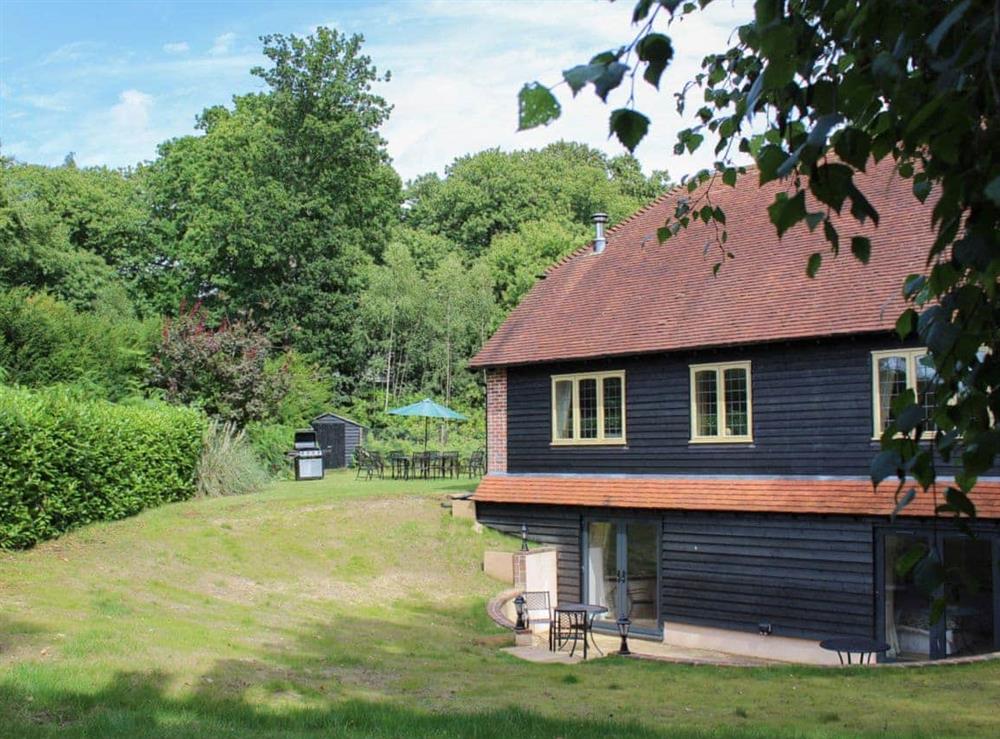Charming holiday home in a wonderful setting at Yaffle Cottage in Graffham, near Petworth, West Sussex