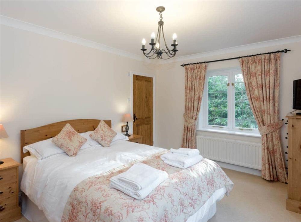 Spacious double bedroom at Yaffle Cottage in Graffham, near Petworth, West Sussex