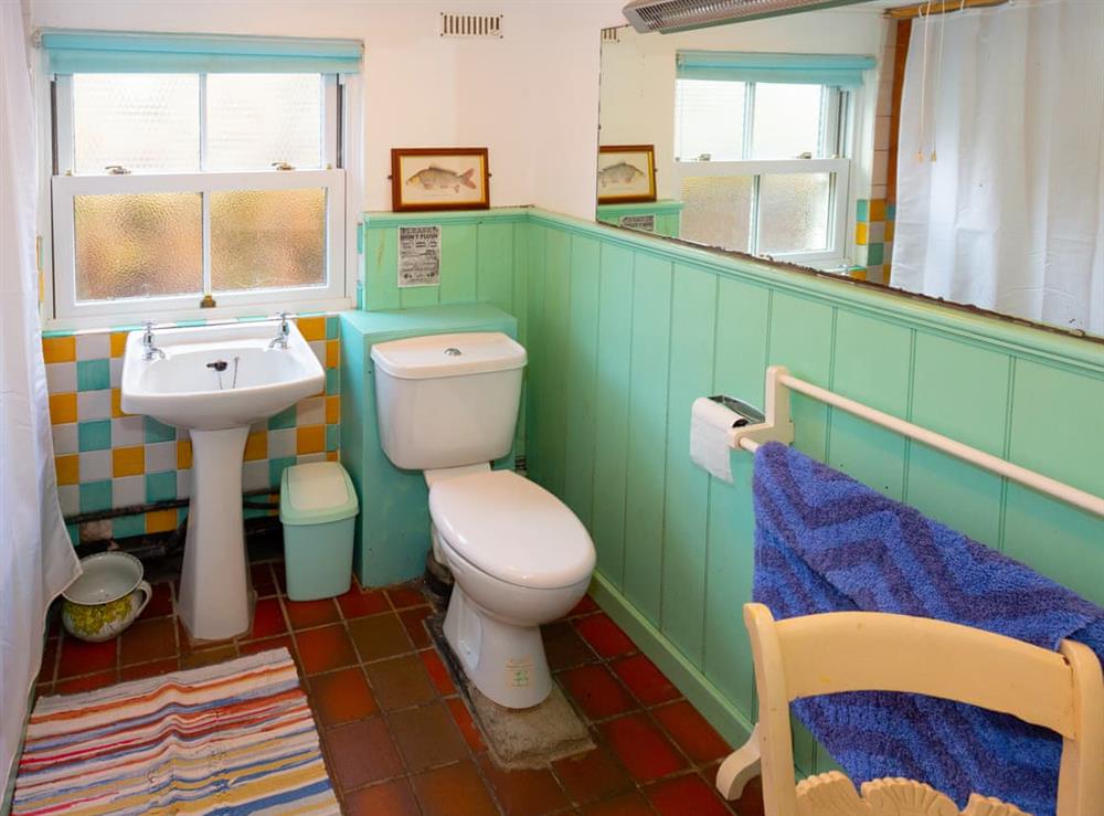 Bathroom at Yellow in Trefor, Gwynedd