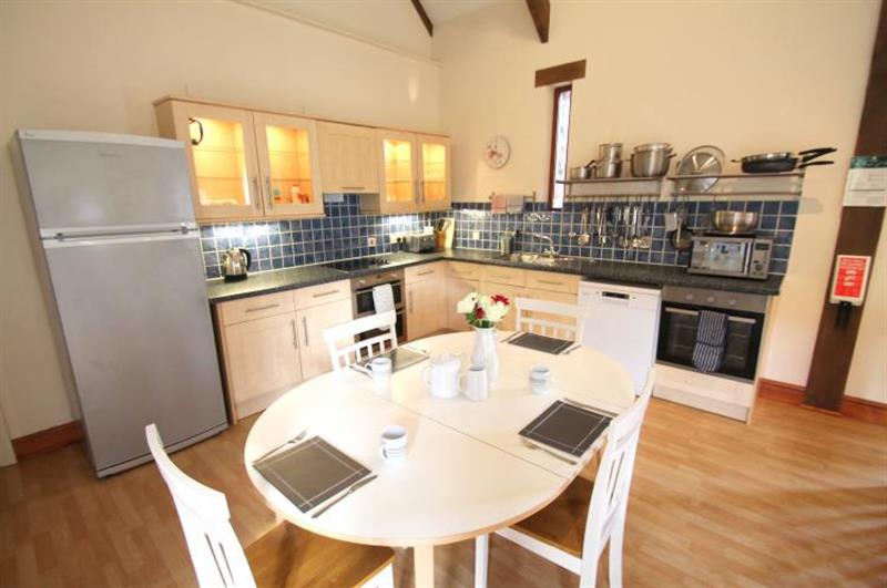 The kitchen and dining area at Yenworthy Barn, Oare