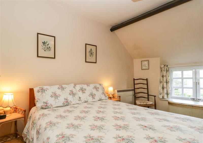 One of the bedrooms (photo 2) at Yeoman Cottage, West Chinnock near Norton-Sub-Hamdon