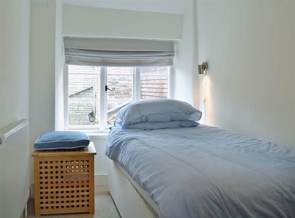 Cosy single bedroom at Yeomans Cottage in Wells, Somerset