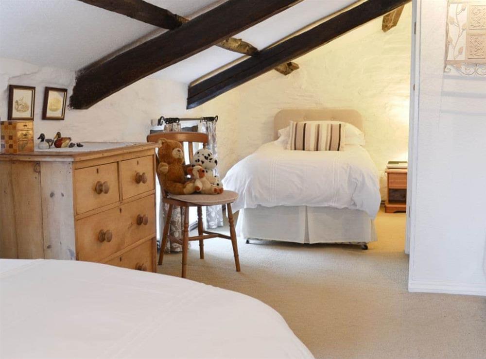 Twin bedroom at Yet Farm Cottage in Cenarth, Dyfed., Great Britain