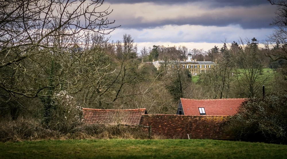 Yew Tree Barn and the surrounding area, Surrey (photo 2) at Yew Tree Barn in Dorking, Surrey
