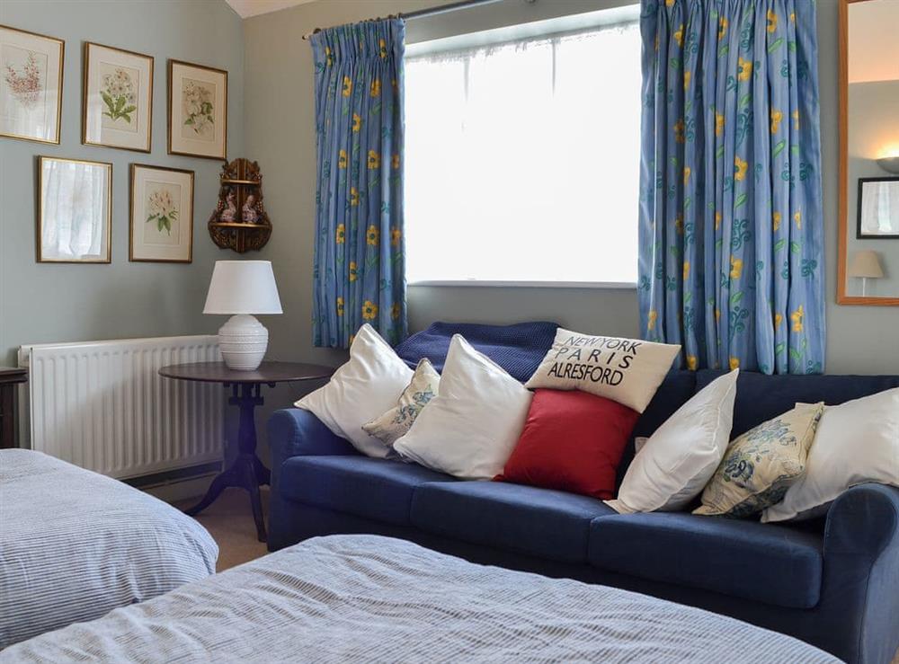 Comfy twin bedroom (photo 2) at Yew Tree Cottage in Cheriton, near Alresford, Hampshire
