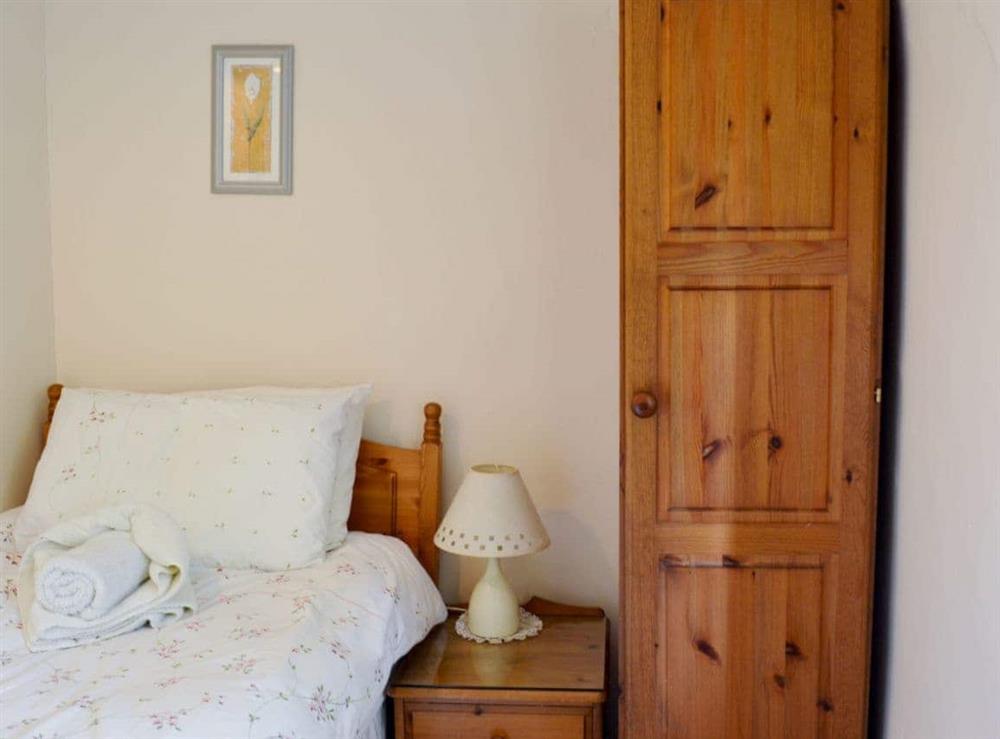 Single bedroom at Yew Tree Cottage in Passfield Common, near Liphook, Hampshire
