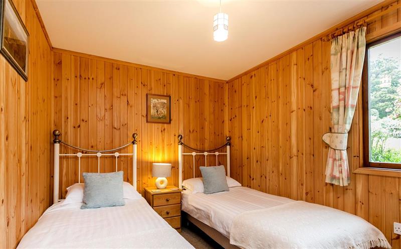 A bedroom in Yew Tree Lodge (photo 2) at Yew Tree Lodge, Minehead