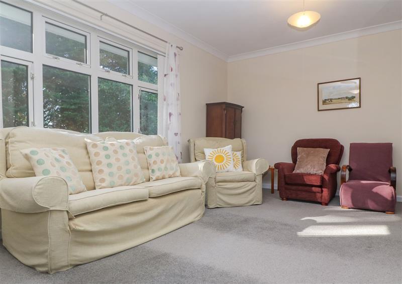 Enjoy the living room at Yngywidden, Rosudgeon
