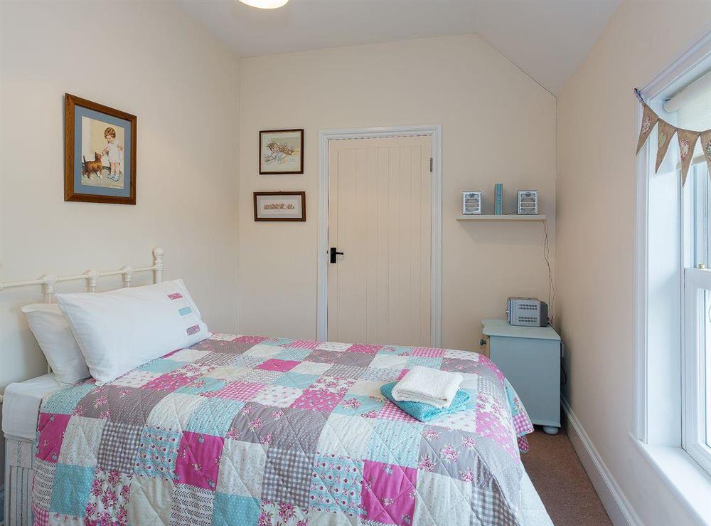 Charming single bedroom at Yokefleet Cottage in Sandholme, near Beverley, North Humberside