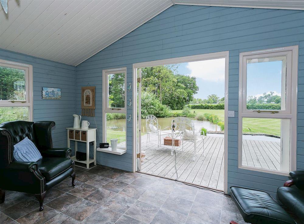 Garden room for relaxing in the outdoors at Yokefleet Cottage in Sandholme, near Beverley, North Humberside