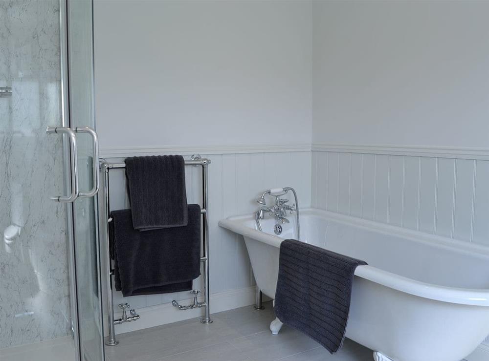Bathroom with separate shower at McGill Cottage, 