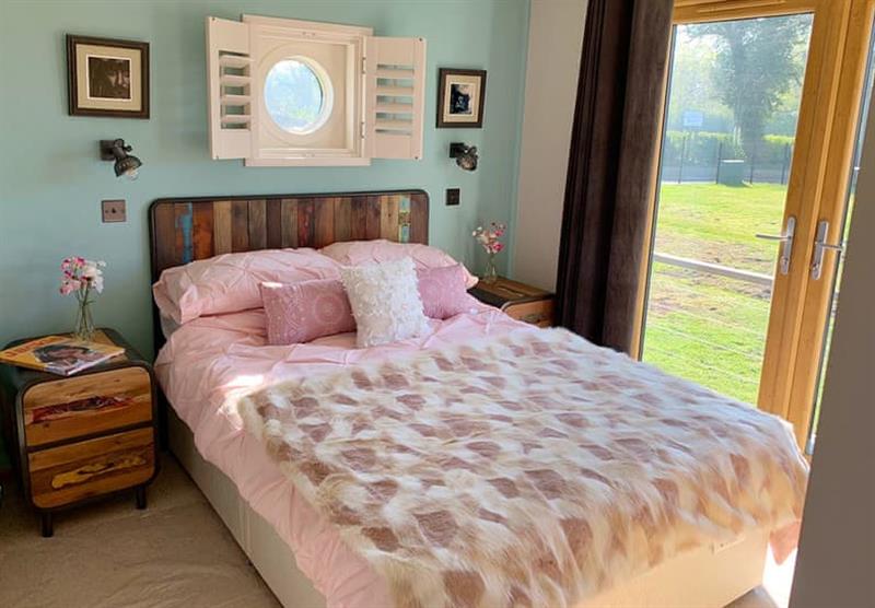 Double bedroom in the Floating Lodge at York Marina in Naburn, York