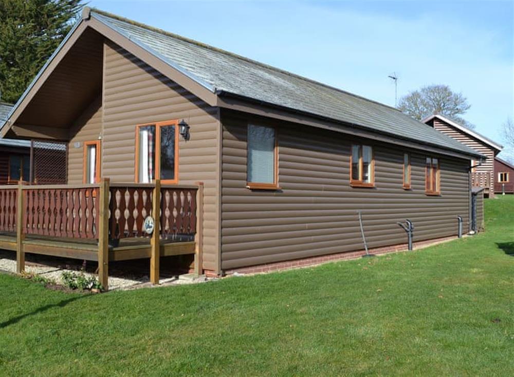 Lovely cabin style accommodation on a links golf course