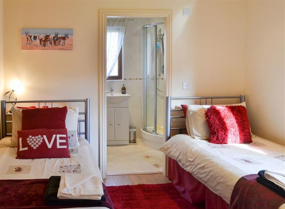 Twin bedded room at Yorkshire Rose in Sewerby, near Bridlington, North Humberside