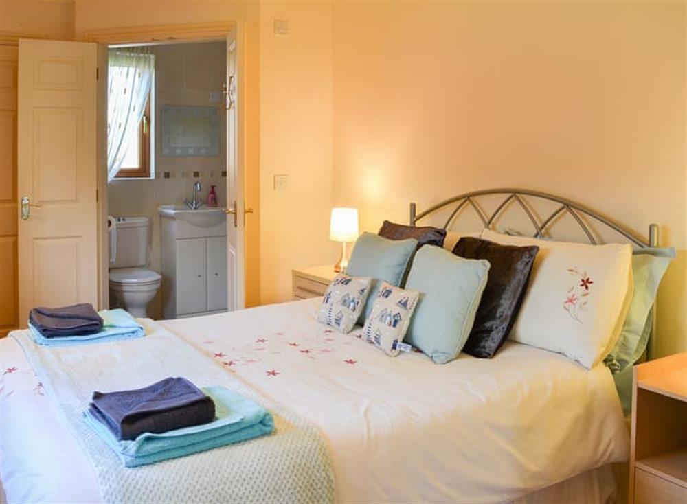 Welcoming double bedroom at Yorkshire Rose in Sewerby, near Bridlington, North Humberside