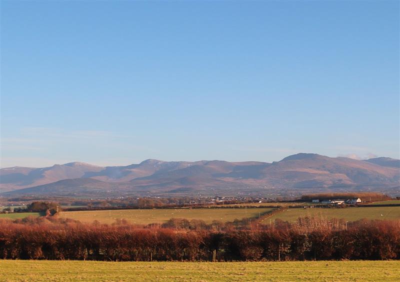 The setting around Yr Erw (photo 2) at Yr Erw, Paradwys near Llangefni