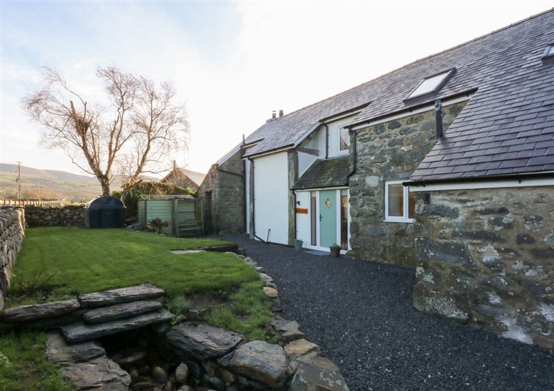 Outside at Yr Hen Felin, Dyffryn Ardudwy