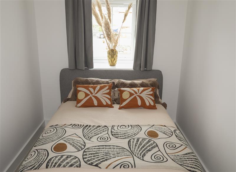 A bedroom in Ysgol Fach (photo 3) at Ysgol Fach, Benllech