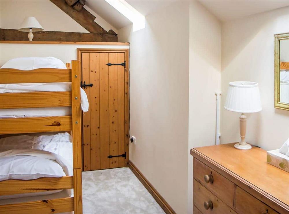 Bunk bedroom at Ysgubor in Llanfair Caereinion, Powys