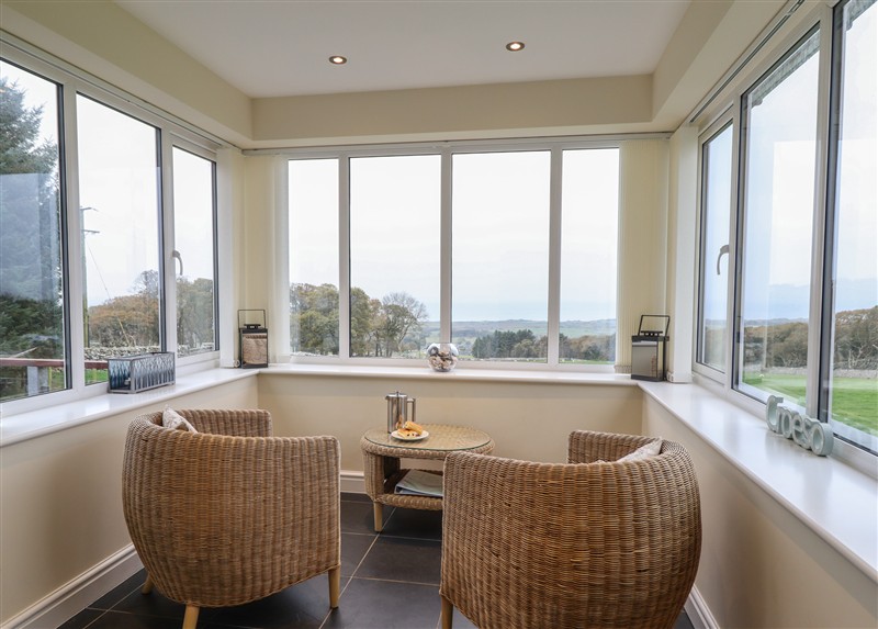 Inside Ysgubor Newydd Parc Isaf