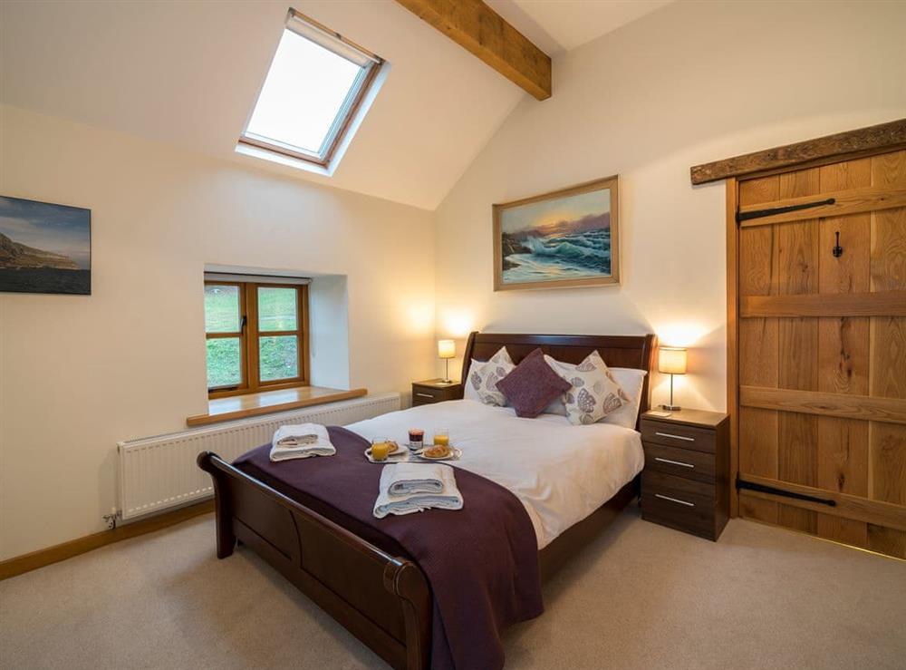 Relaxing double bedroom with en-suite at Ysgubor in Pwllglas, near Ruthin, Denbighshire