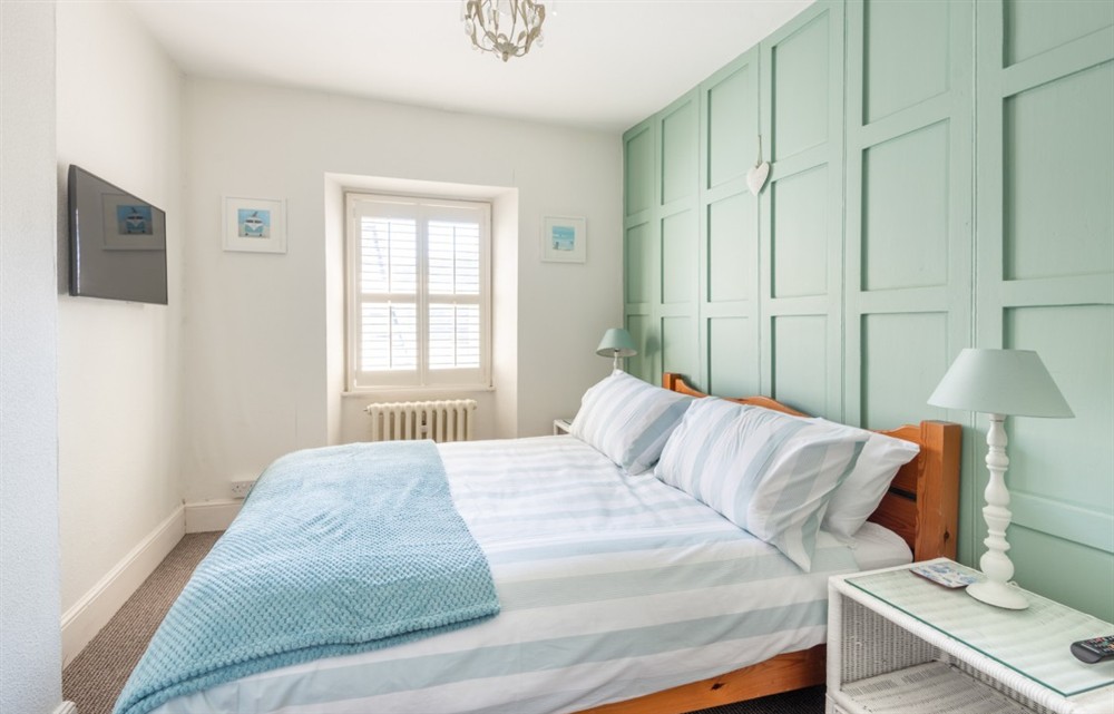 One of the 3 bedrooms (photo 3) at Zennor in Looe