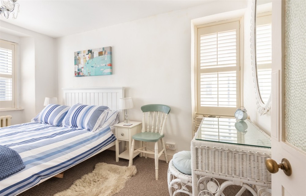 One of the 3 bedrooms (photo 4) at Zennor in Looe