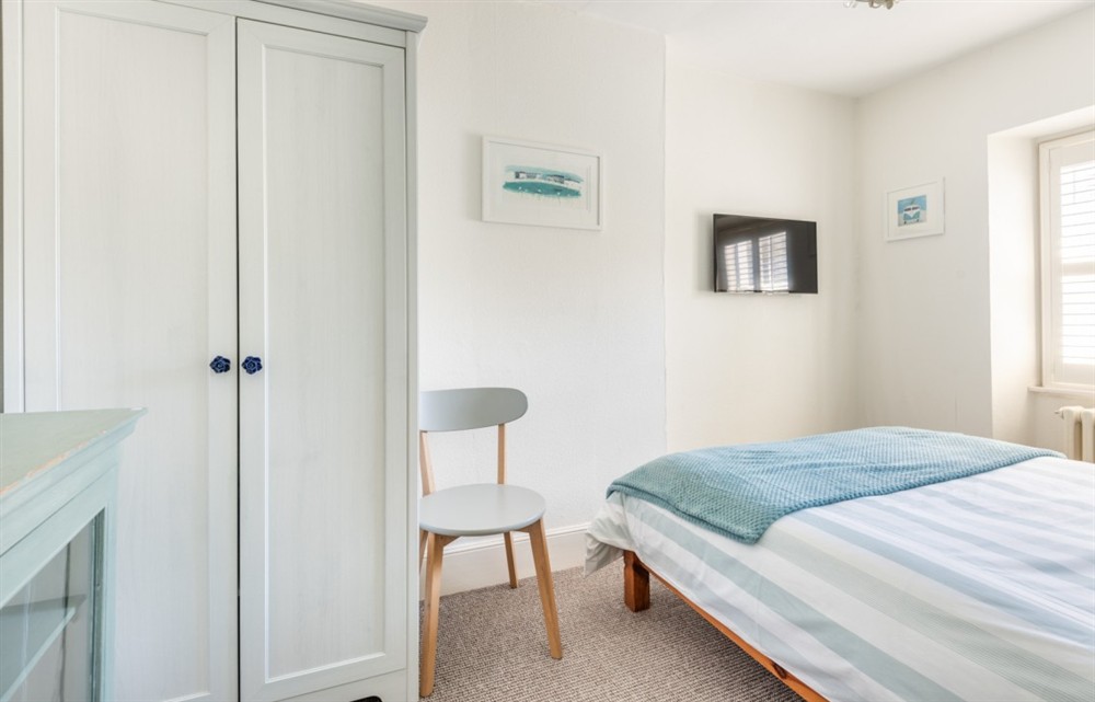 One of the 3 bedrooms (photo 5) at Zennor in Looe