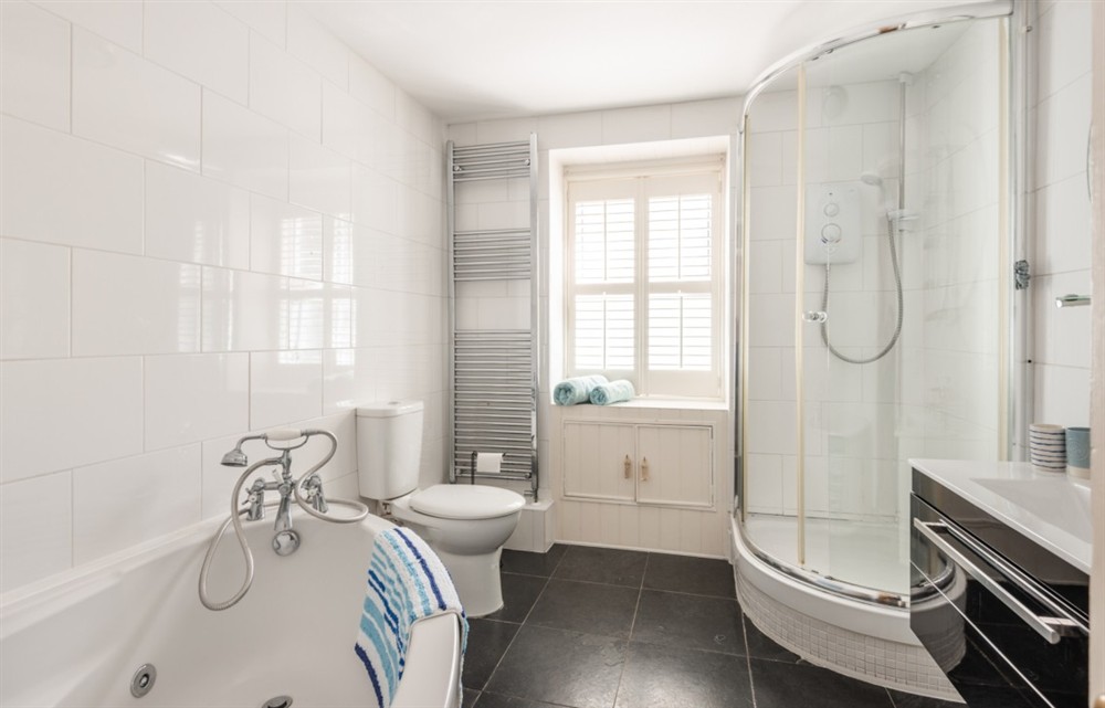 The bathroom at Zennor in Looe