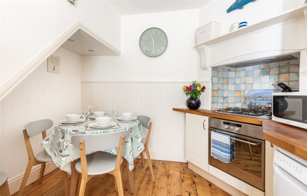 The kitchen (photo 2) at Zennor in Looe